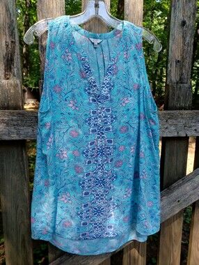 Women’s Sleeveless V-Neck Floral Tank Top - Aqua Blue